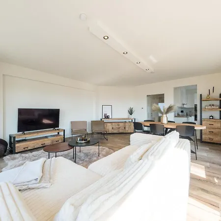 Διαμέρισμα Corner With Phenomenal Sea View *