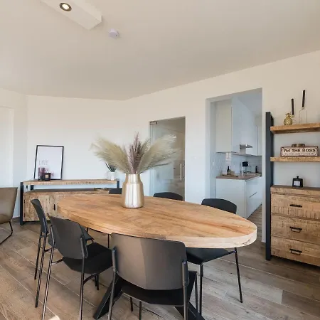 Διαμέρισμα Corner With Phenomenal Sea View *